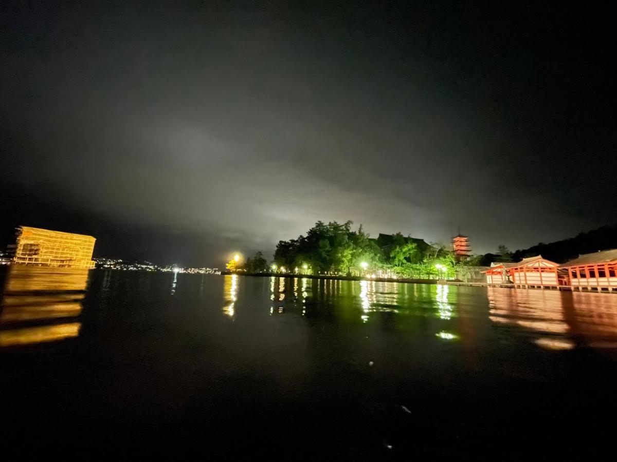 Готель Miyajima Morinoyado Хацукаїті Екстер'єр фото